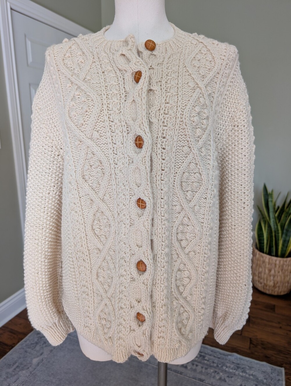 Handmade Women’s Wool Blend Aran Cable Knit Cardigan Cream Fisherman Size L